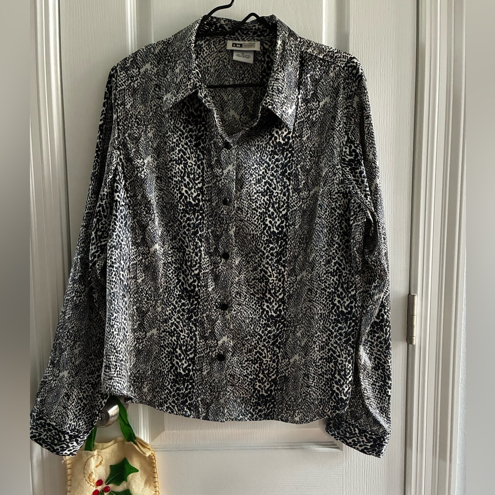 Beautiful animal print long sleeved top